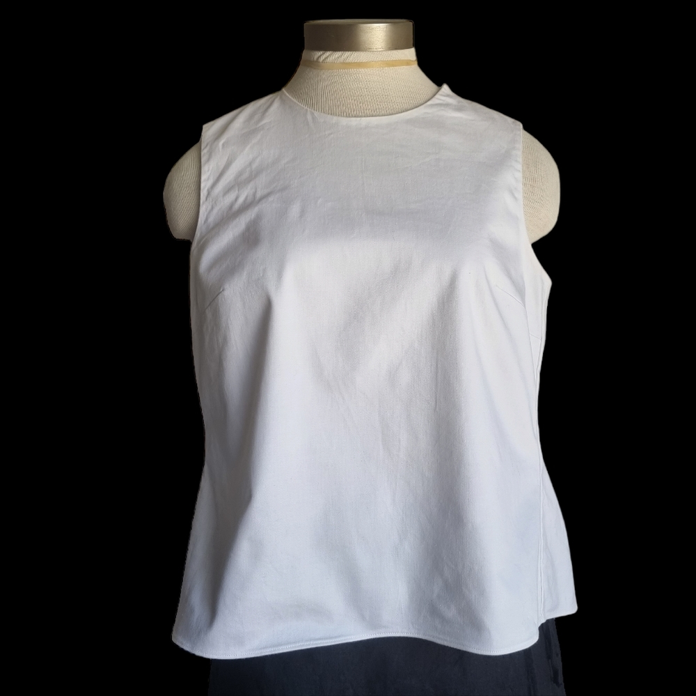Iris & ink white sleeveless top size 6
